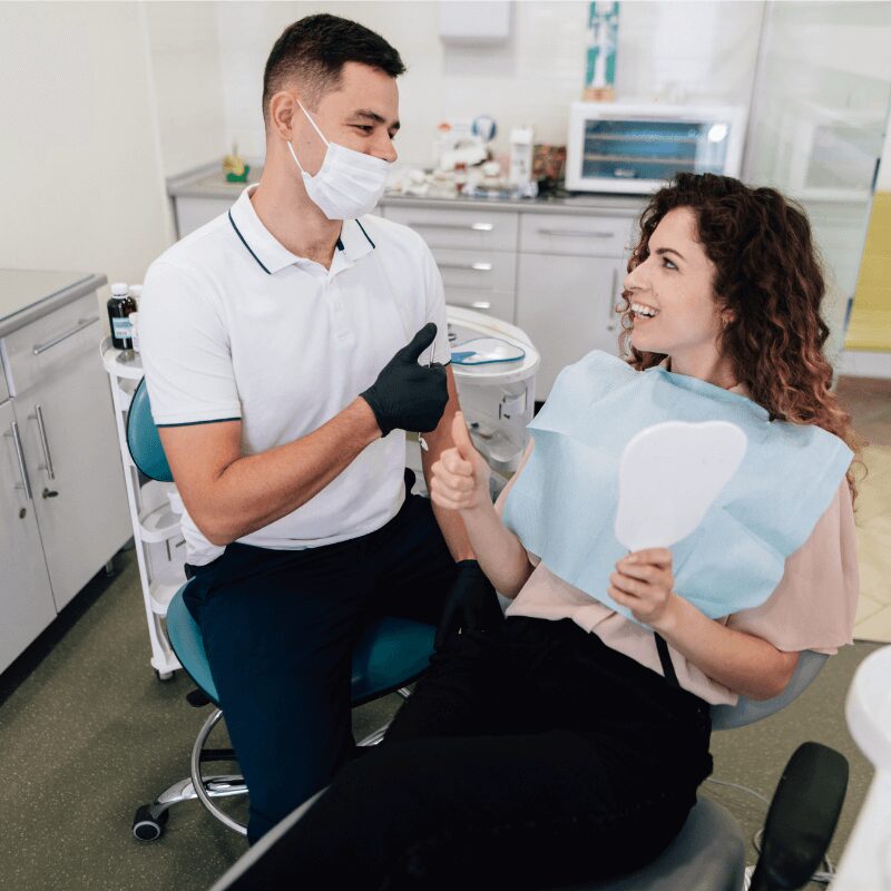 dentist-patient-happy-smiley dentist-patient-happy-smiley