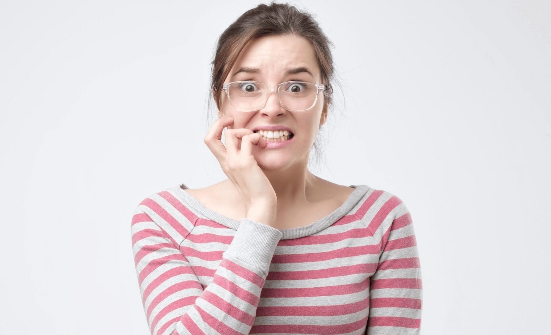 femail nailbiting, Habit That Ruin Your Teeth